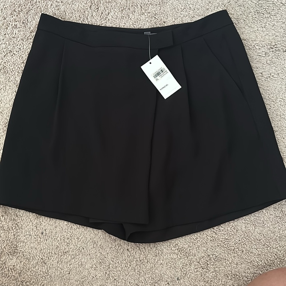 NWT Black Vince Skort